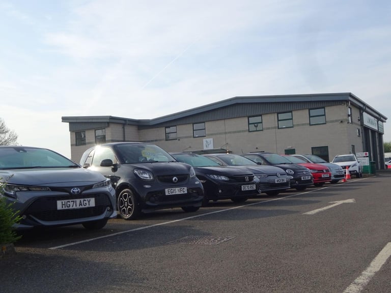 2021 Ford Transit Custom 2.0 320 EcoBlue Trend Kombi L2 H1 Euro 6 (s/s) 5dr MPV Diesel Manual