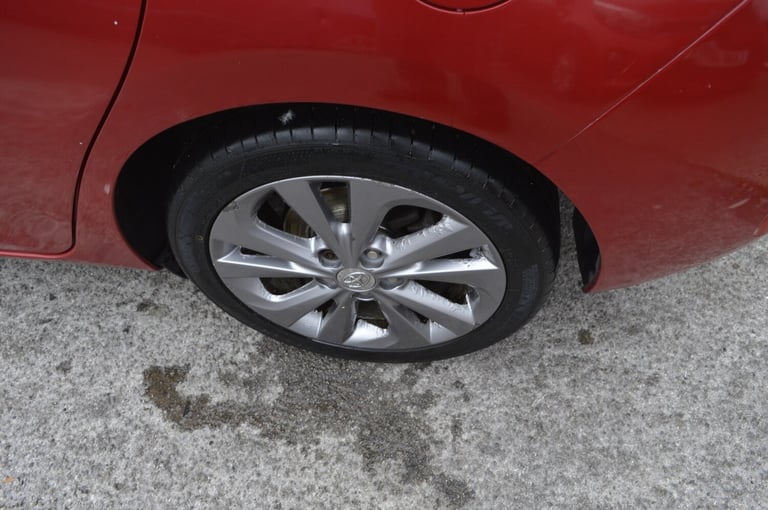 2014 Toyota Auris 1.8 VVTi Hybrid Excel 5dr CVT Auto ONE OWNER SAT NAV  HATCHBACK Petrol/Electric...