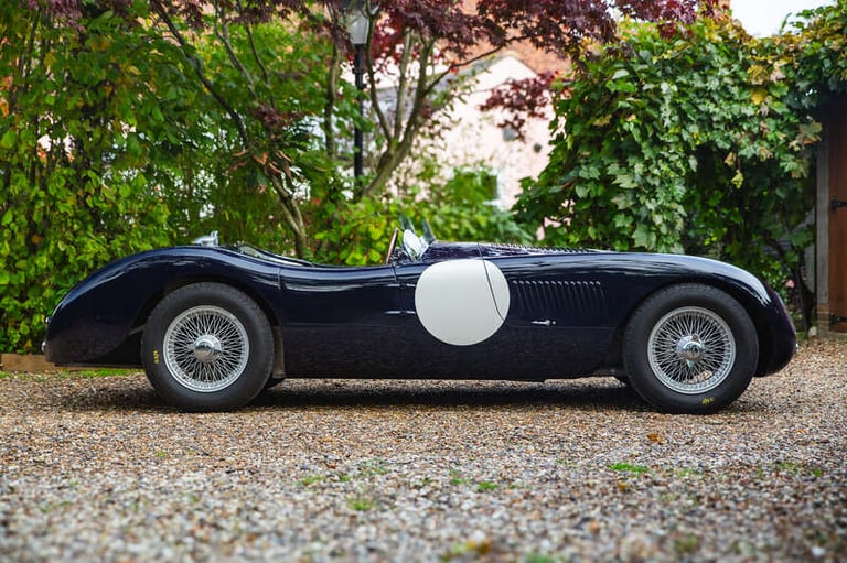2022 REALM C-TYPE REALM SALOON PETROL Manual