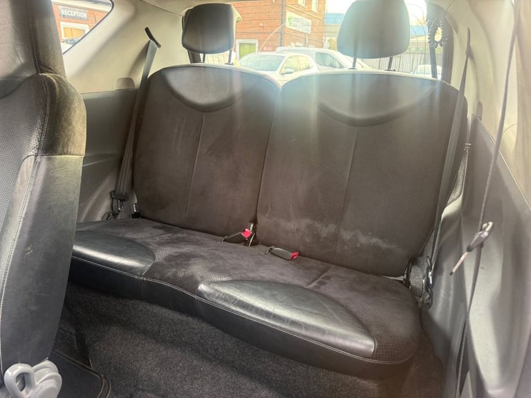 2010 Citroen C1 1.0i VTR+ Hatchback 3dr Petrol Manual Euro 4 (68 ps) Hatchback Petrol Manual - Image 18