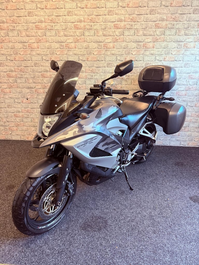 2012 Honda VFR800x Crossrunner - Full Luggage - Abs - Heated grips 