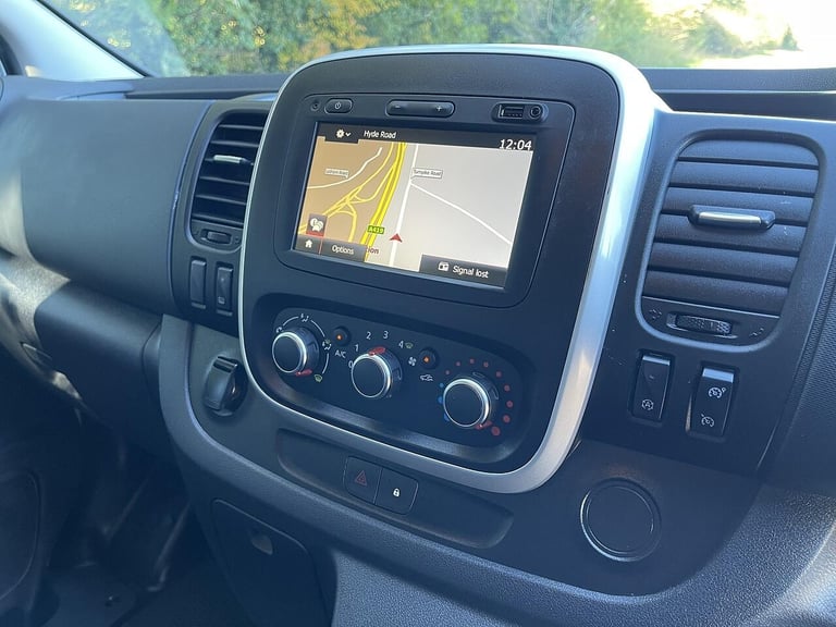 2020 Renault Trafic 2.0 dCi ENERGY 30 Business SWB Standard Roof Euro 6 (s/s) 5dr PANEL VAN Diese...