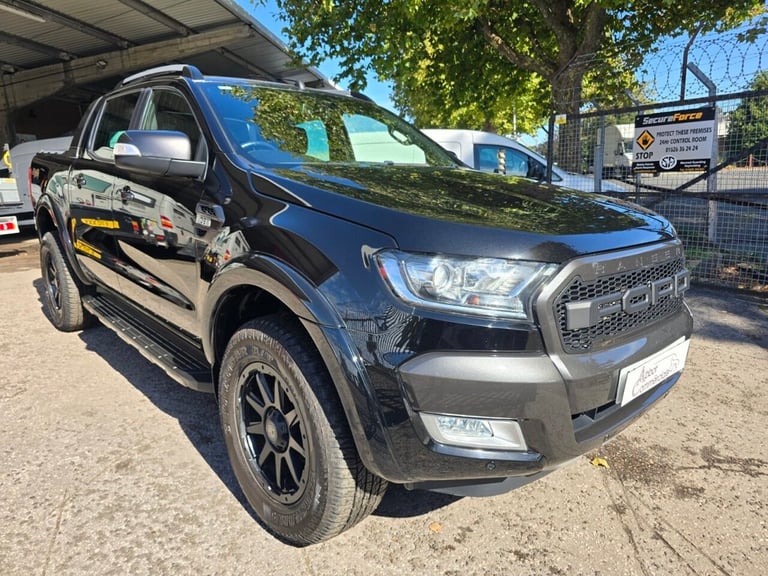 2018 Ford Ranger 3.2 TDCi Wildtrak Pickup Double Cab Automatic - NO VAT + LOW MILES PICKUP Diesel...
