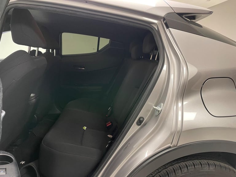 2018 Toyota C-HR 1.2 VVT-i Icon Euro 6 (s/s) 5dr HATCHBACK Petrol Manual