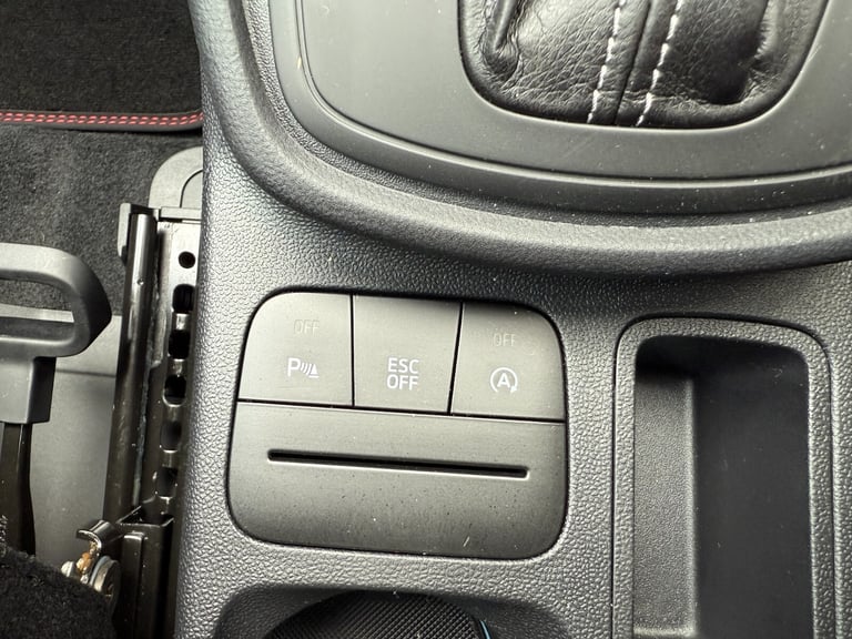 2024 Ford Puma 1.0T EcoBoost Hybrid mHEV ST 5dr DCT - Only 2,700 miles! Hatchback Petrol Automatic