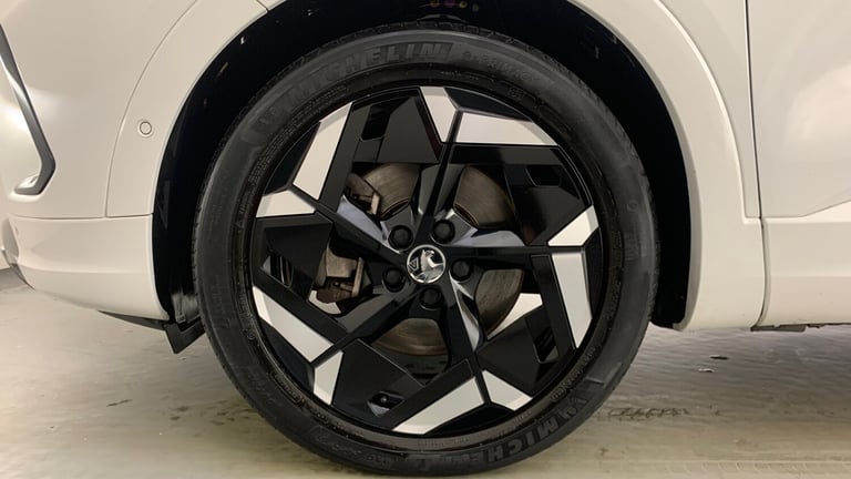 2023 Vauxhall Grandland 1.6 14.2kWh GSe SUV 5dr Petrol Plug-in Hybrid Auto AWD Euro 6 (s/s) (300 ...