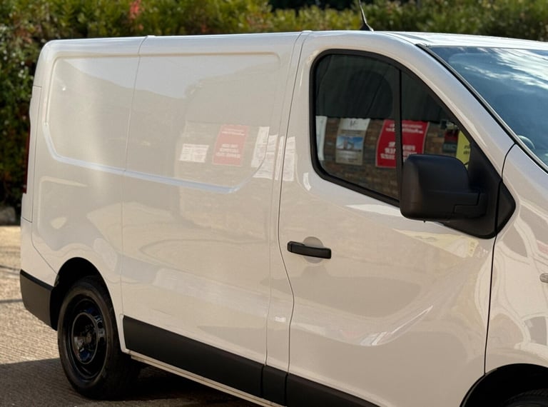 2019 Renault Trafic 1.6 dCi 27 Business+ SWB Standard Roof Euro 6 5dr Diesel