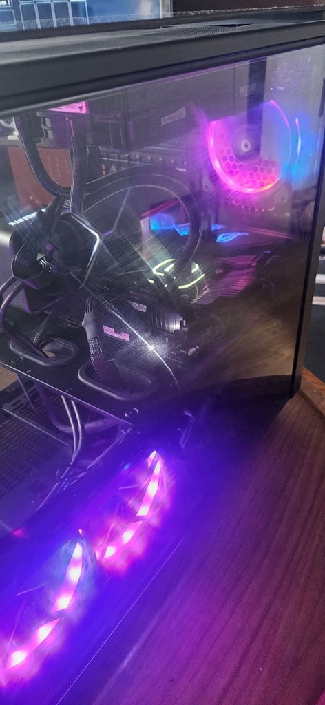 Gaming PC – Intel i5-10600, NVIDIA RTX 3080Ti, 16GB RAM, 1TB SSD, Liquid Cooling – Custom Build