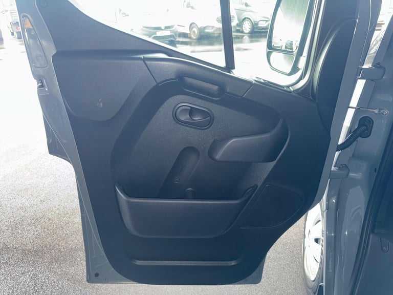 2022 Renault Master 2.3 dCi 35 Business+ FWD LWB Medium Roof Euro 6 4dr PANEL VAN Diesel Manual