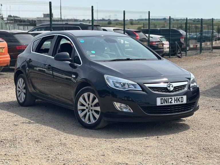 2012 Vauxhall Astra 1.4T 16V SE [140] 5dr HATCHBACK Petrol Manual