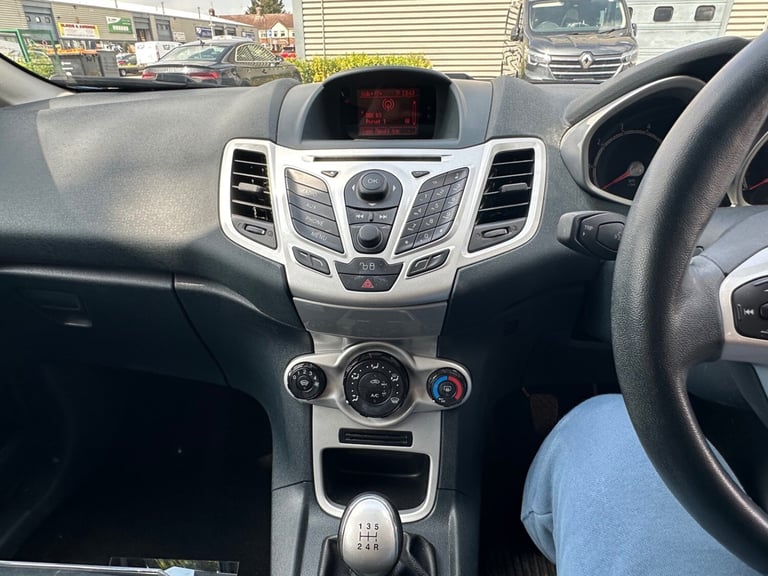 2012 Ford Fiesta 1.25 Zetec 5dr [82] HATCHBACK Petrol Manual