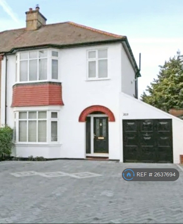 image for 3 bedroom house in Burnt Ash Lane, Bromley, BR1 (3 bed) (#2637694)