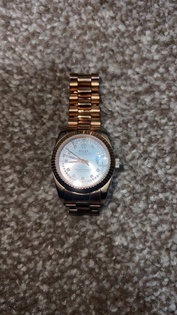 image for Women’s gold watch 