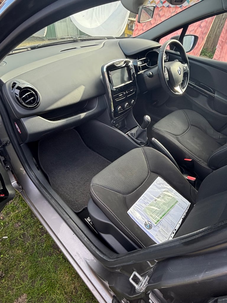 Renault, CLIO, Hatchback, 2014, Manual, 898 (cc), 5 doors