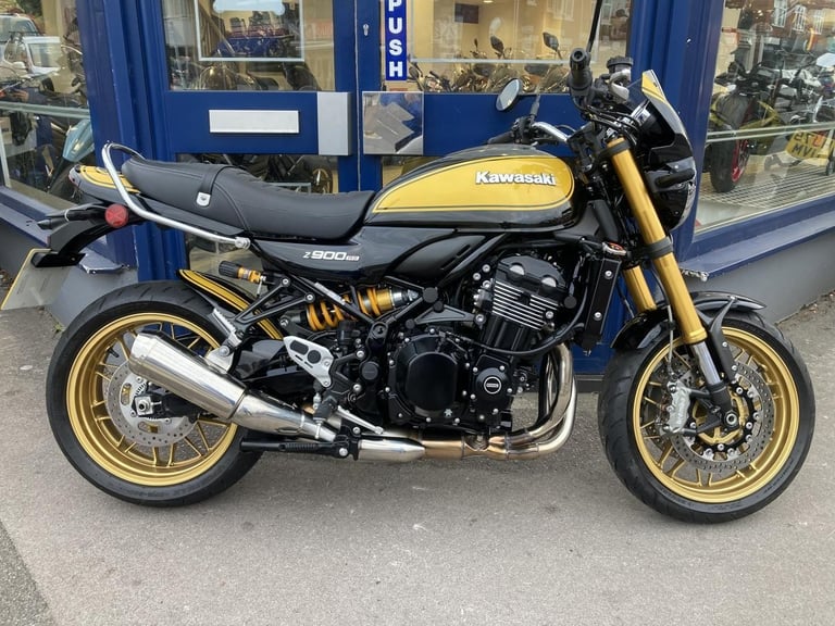 KAWASAKI Z900 RS SE - LOW MILES - MAIN STAND - COWL - GRAB RAIL - RAD GUARD 