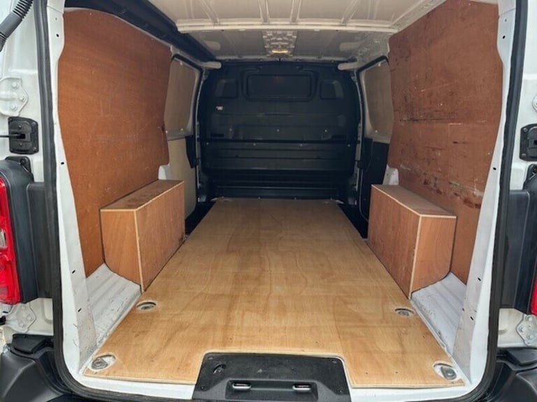 2022 Vauxhall Vivaro 2900 1.5TD DYNAMIC LWB L2 100PS Medium Van Diesel Manual