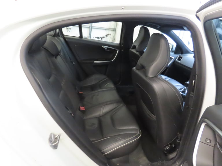 2014 Volvo S60 1.6 D2 R-Design Saloon 4dr Diesel Manual Euro 5 (s/s) (115 ps)
