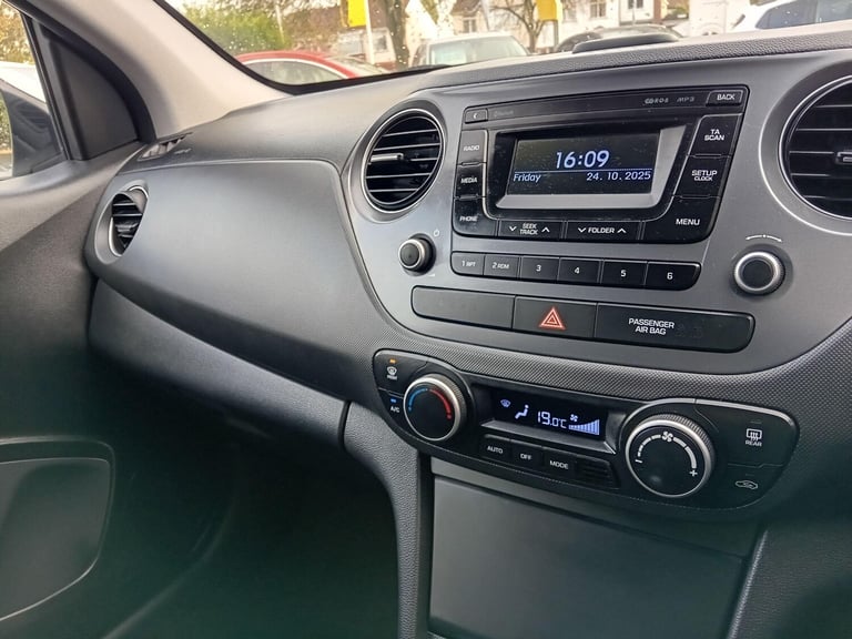 2018 Hyundai i10 1.0 Premium Euro 6 5dr HATCHBACK Petrol Manual