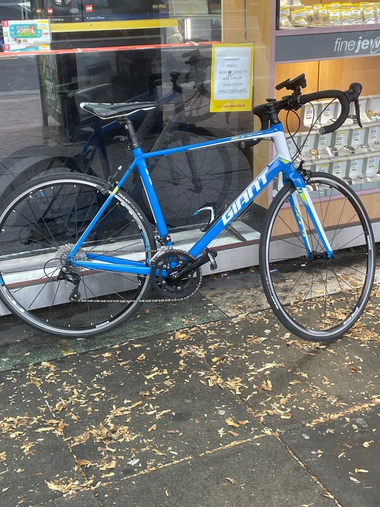 Giant defy aluxx 