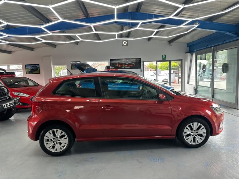 VOLKSWAGEN POLO 1.0 BlueMotion Tech SE 2014