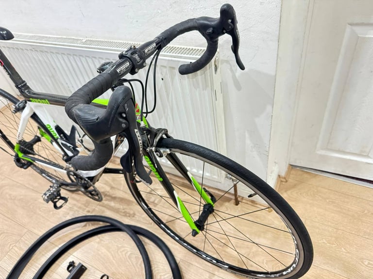 Full carbon De Rosa avant bike in very good condition all fully working 