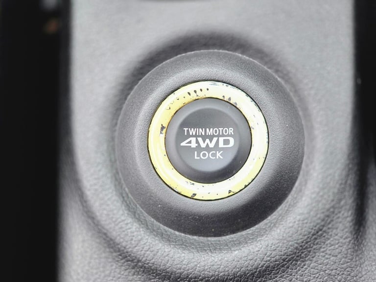 2014 Mitsubishi Outlander 2.0h 12kWh GX3h CVT 4WD Euro 5 (s/s) 5dr ESTATE Petrol/Electric Hybrid ...