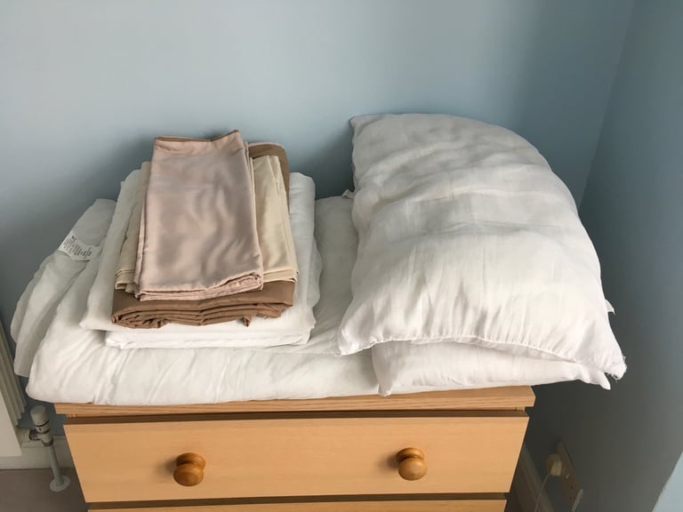image for Full set of double bedding plus bed linen