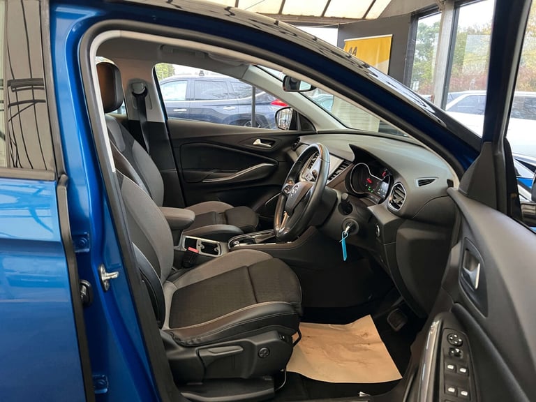 2018 Vauxhall Grandland X 1.5 Grandland X Sport Nav TD S/S Auto 5dr SUV Diesel Automatic