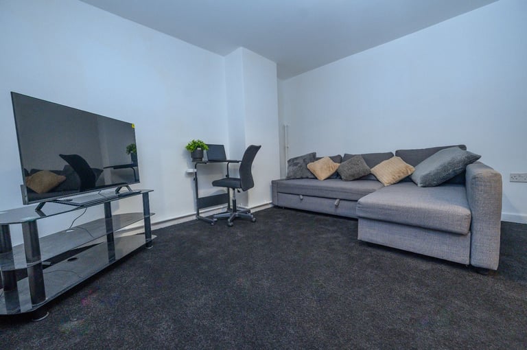 Short Term Rental Stay in Liverpool 1BR-F6