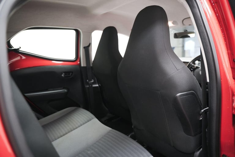  Toyota AYGO 1.0 VVT-i x-play x-shift Euro 6 5dr Petrol Automatic