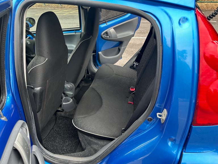 Peugeot, 107, Hatchback, 2011, Manual, 998 (cc),5 doors - Image 9