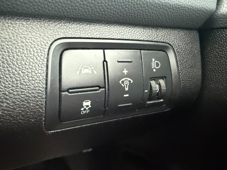 2015 HYUNDAI I20 SE CRDI HATCHBACK WHITE DIESEL