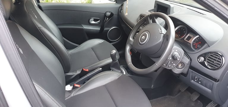 Renault CLIO Dynamique Hatchback, 2012 Manual, 1149 (cc) 5 doors