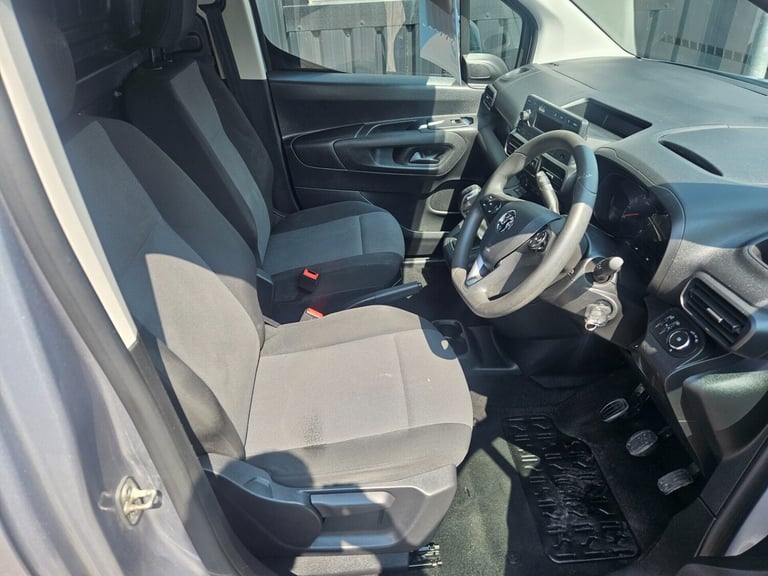 2020 Vauxhall Combo L1H1 2300 SPORTIVE S/S Panel Van Diesel Manual