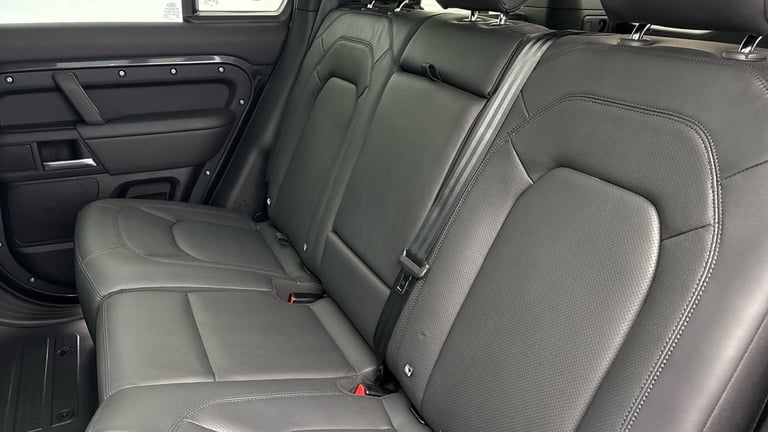 2024 Land Rover Defender 3.0 D250 X-Dynamic HSE 110 5dr Auto ESTATE DIESEL Automatic