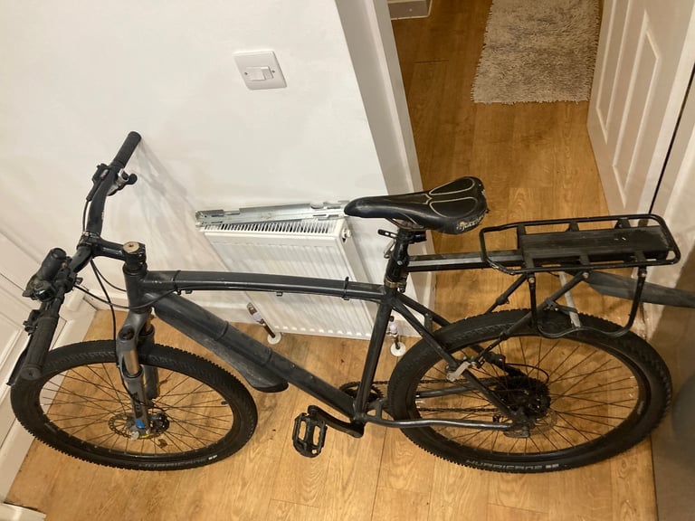 Large gents mountain bike.