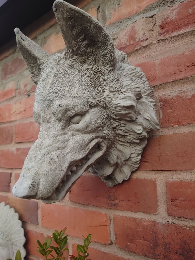 image for Cast wolf head