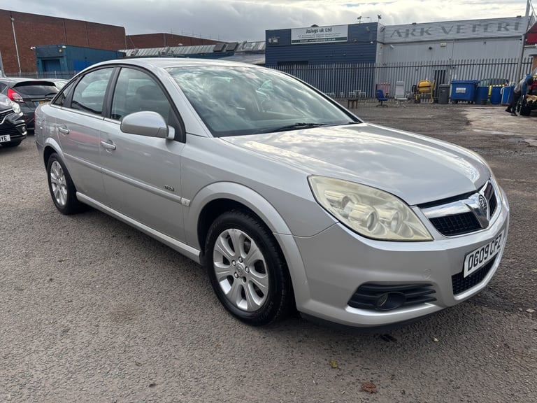 09 VAUXHALL VECTRA 1.8 DESIGN, 2 OWNERS, FULL SERVICE HISTORY, MOT JUNE, VGC, £995