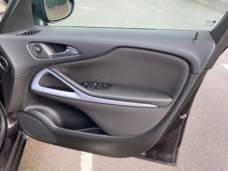 2014 Vauxhall Zafira Tourer 2.0 CDTi Exclusiv Auto Euro 5 5dr MPV Diesel Automatic