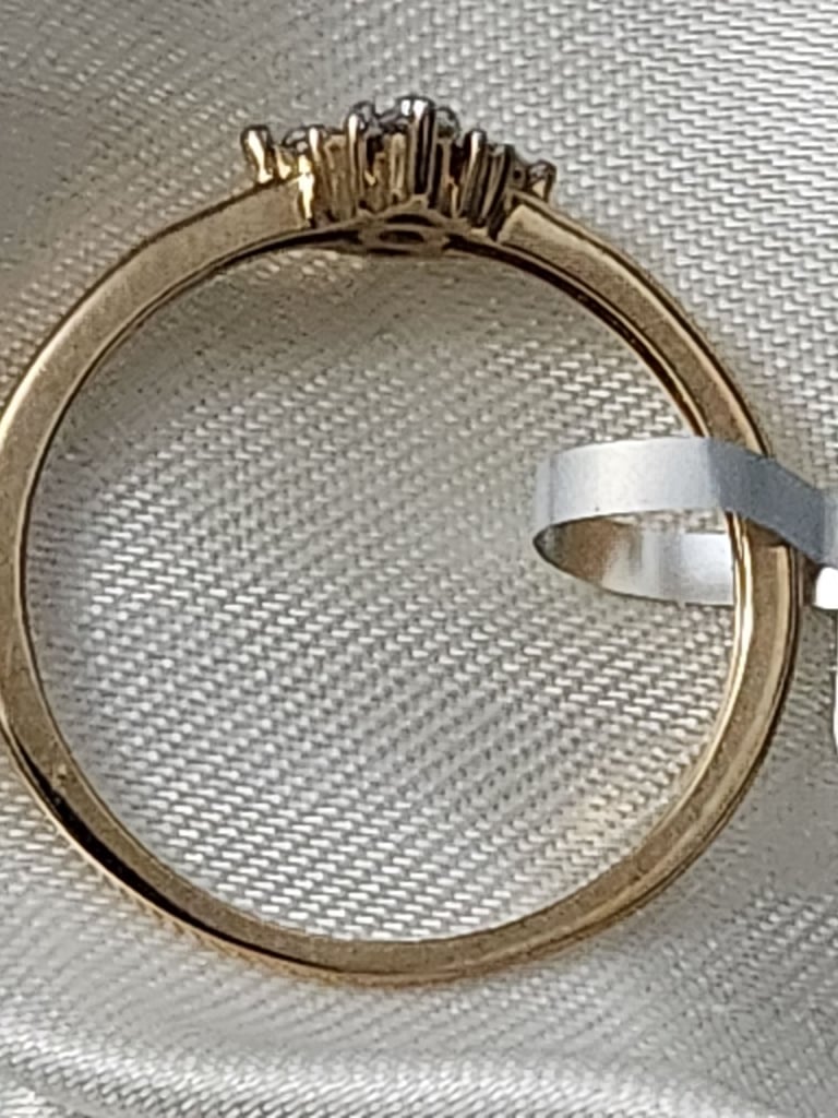 9ct Gold Certified Natural Diamond Ring Size Q Brand new 