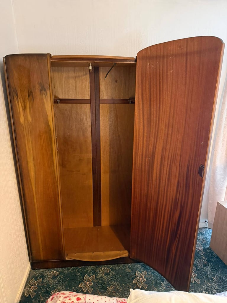 Antique bedroom furniture 