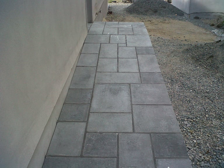 40m2 of charcoal patio slabs DELIVERED anywhere in Northern Ireland