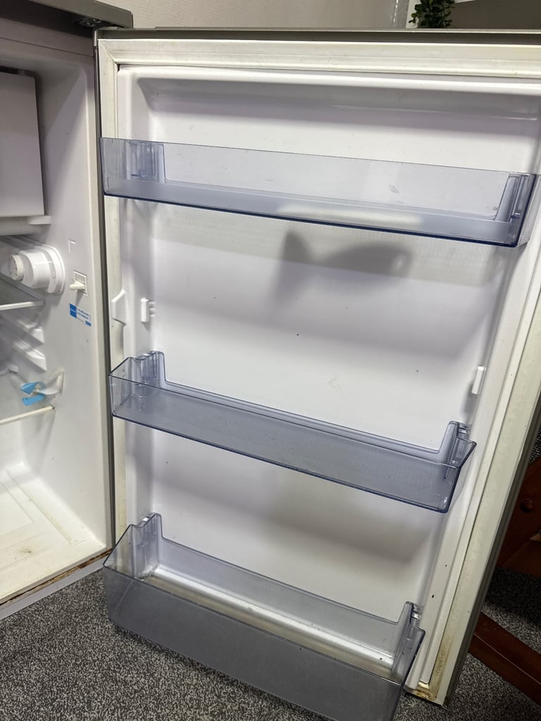 Small fridge 