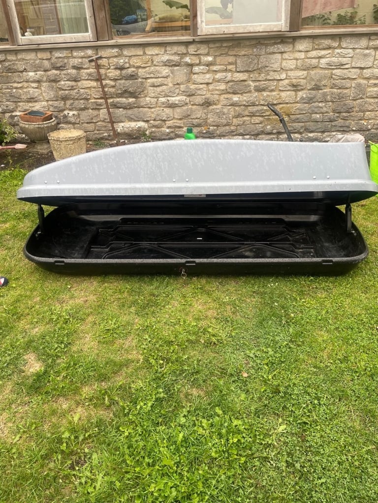 image for Halfords roof box