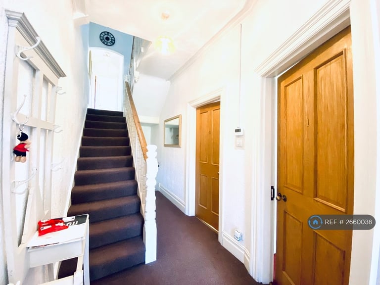 5 bedroom house in Leicester Street, Leamington Spa, CV32 (5 bed) (#2660038)