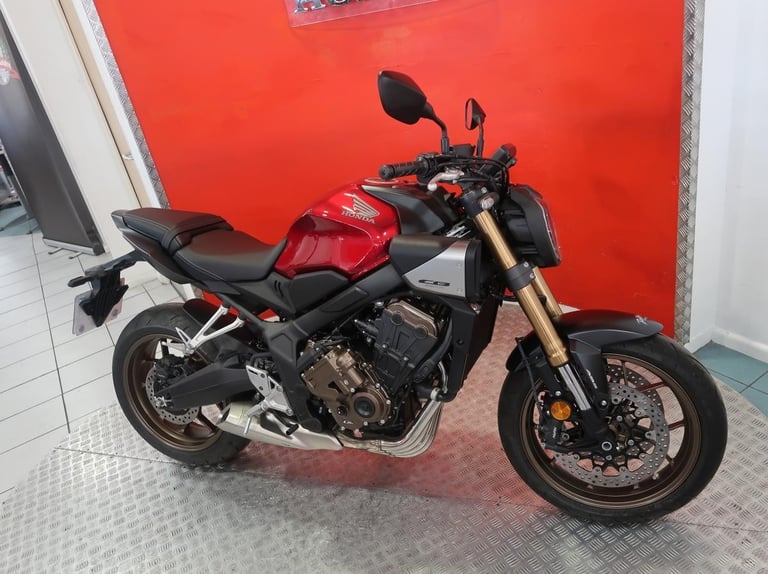 Brand new Honda CB650R E-Clutch