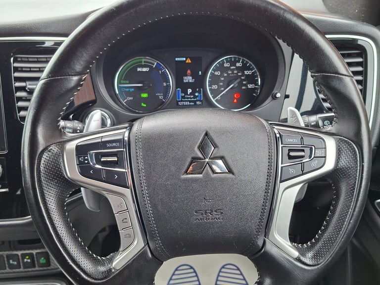 2021 21 Mitsubishi Outlander 2.4 PHEV Dynamic CVT Auto 4WD 13.8kWh. 1 Owner.