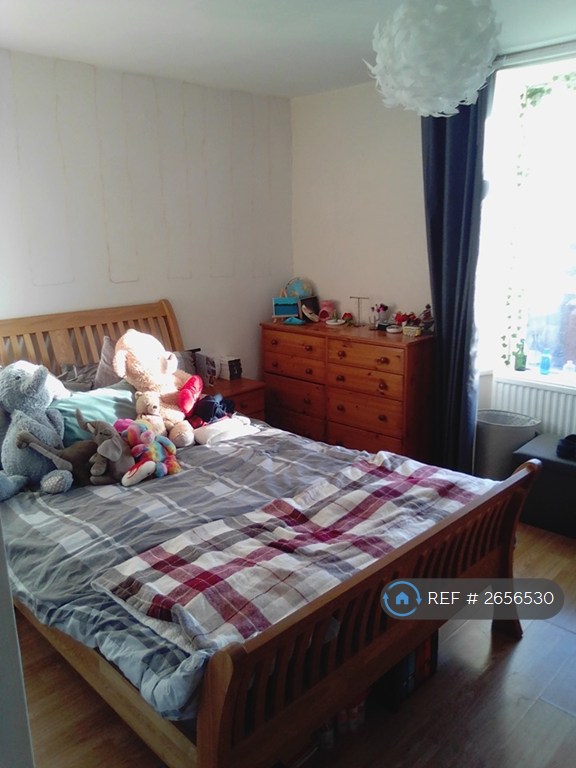 3 bedroom flat in Roseangle, Dundee, DD1 (3 bed) (#2656530)