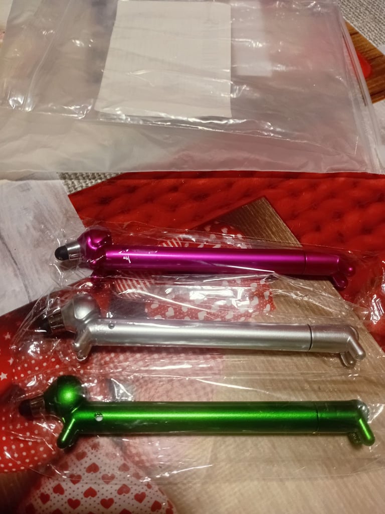 image for GIFT,NEW X3 DASHOUND BIRO PENS