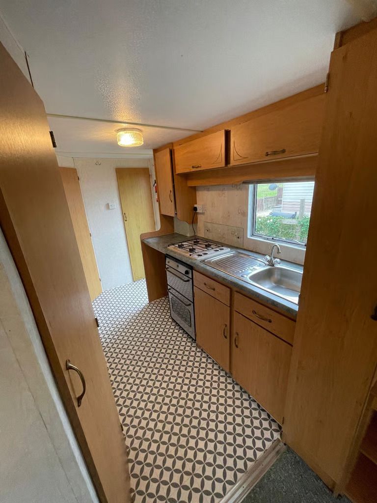 1, 2 & 3 bedroom Mobile Homes to Rent near Salisbury. (Inc. Garden, Car Park) 